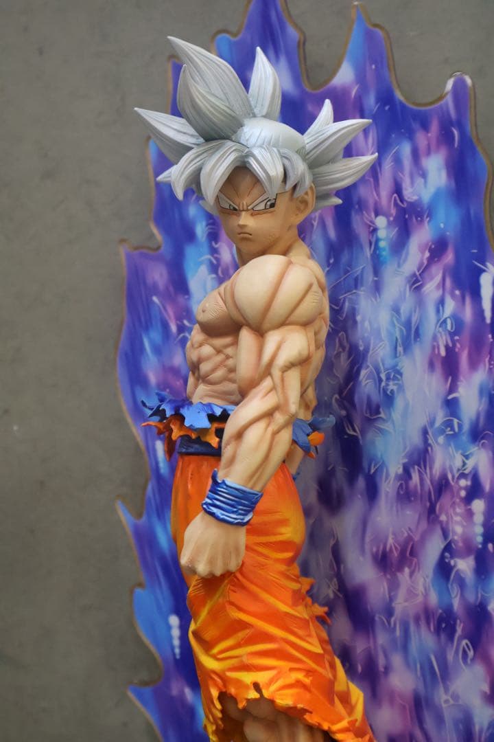 S出品　ドラゴンボール孫悟空 フィギュア　台座付き