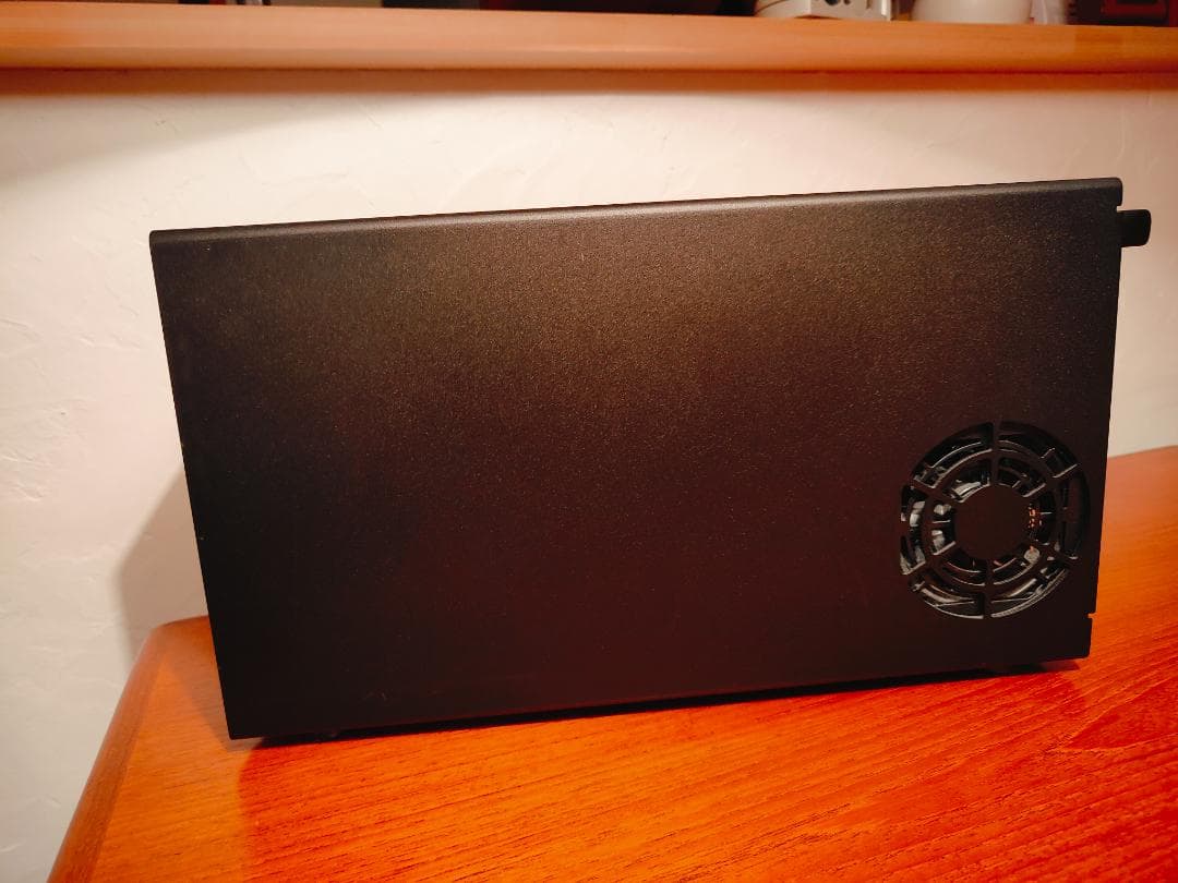 その他 AKiTiO Node Thunderbolt 3 & Radeon RX570