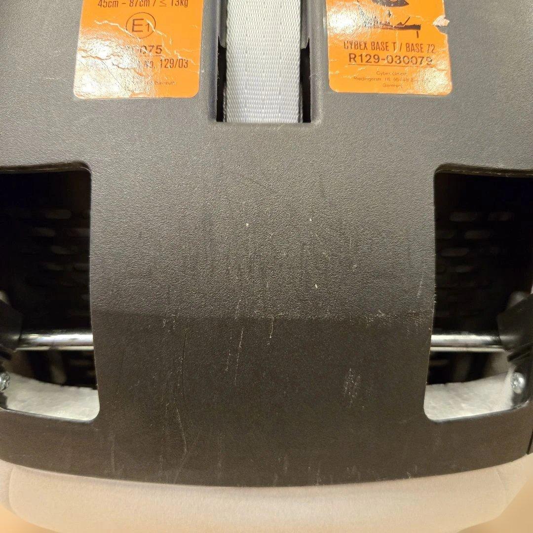 サイベックス　クラウド T i-Size/プラチナムホワイトプラス　と　ベースT