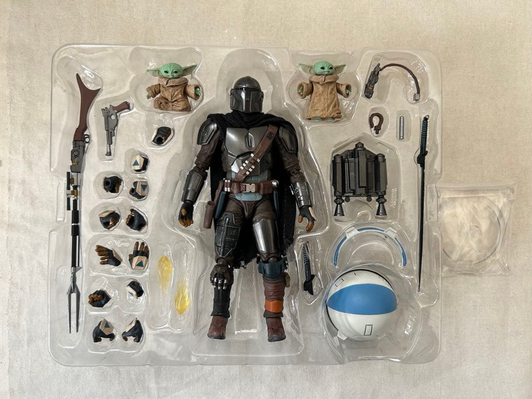 BANDAI S.H.Figuarts マンダロリアン＆グローグー　フィギュア