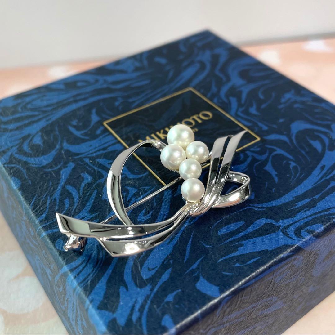 ミキモト　ブローチ　「はなかご」　ケース付き