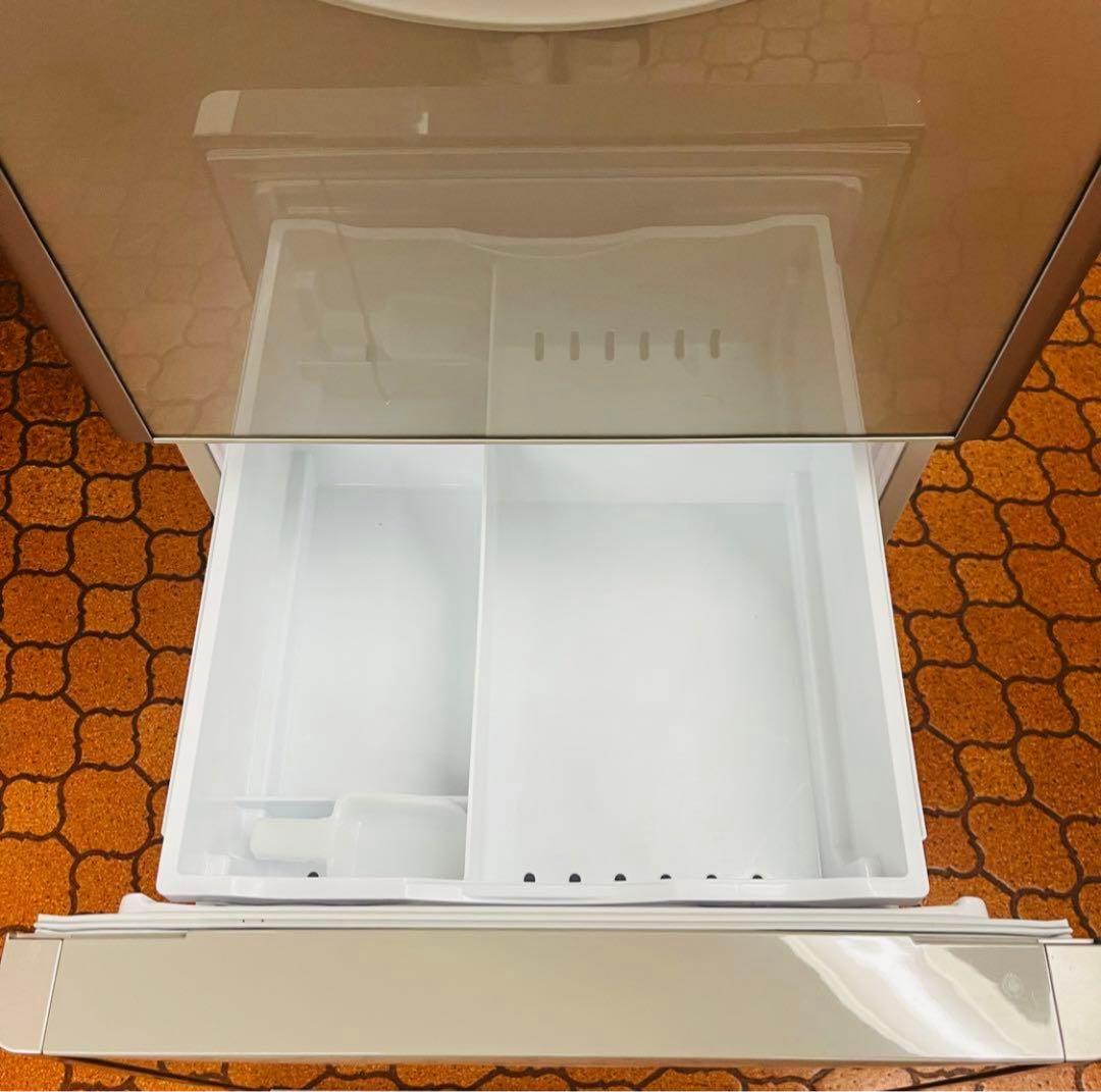 。 HITACHI R-S3200HV 3ドア冷蔵庫 ベージュ