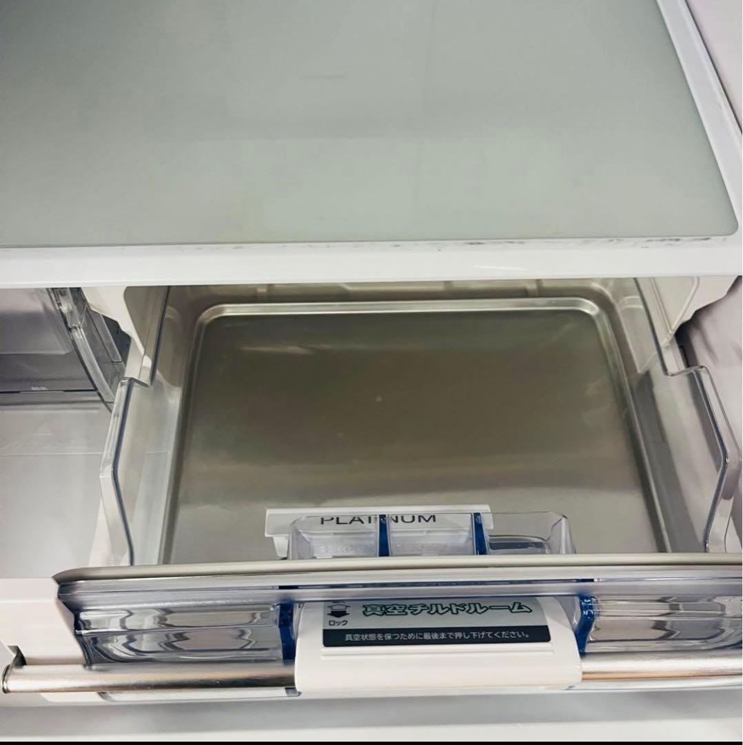 。 HITACHI R-S3200HV 3ドア冷蔵庫 ベージュ