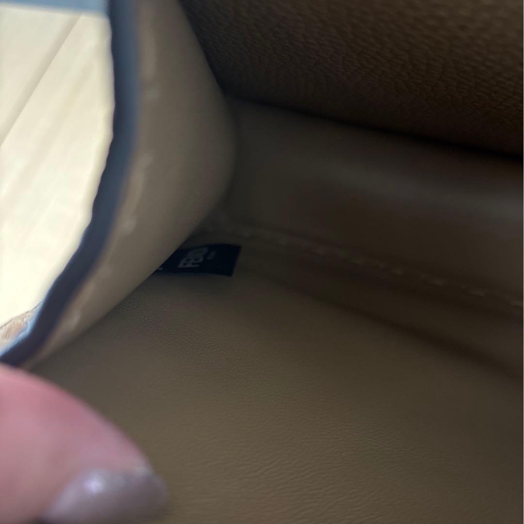 新品 フェンディ ISeeU セレリア ピーカブー スモール ブラウン