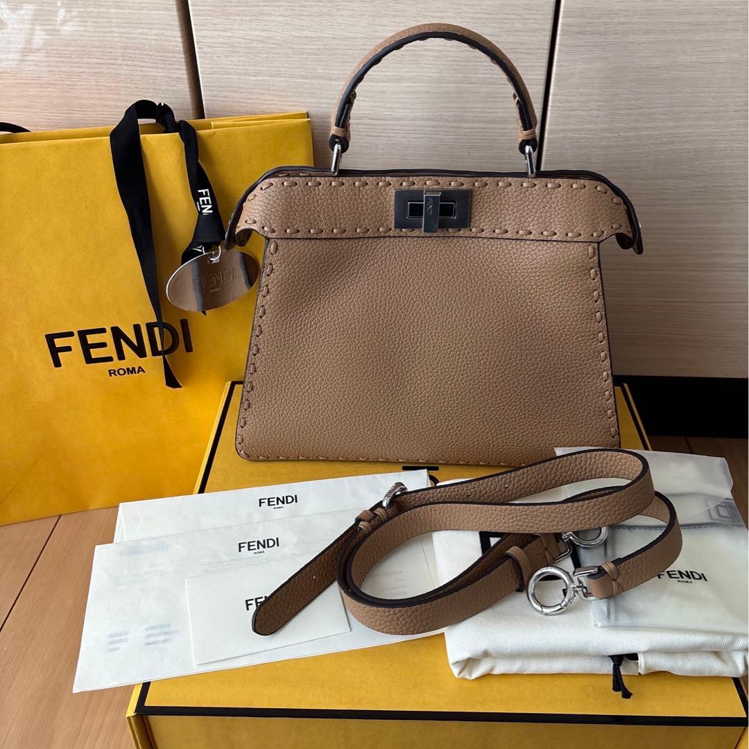 新品 フェンディ ISeeU セレリア ピーカブー スモール ブラウン