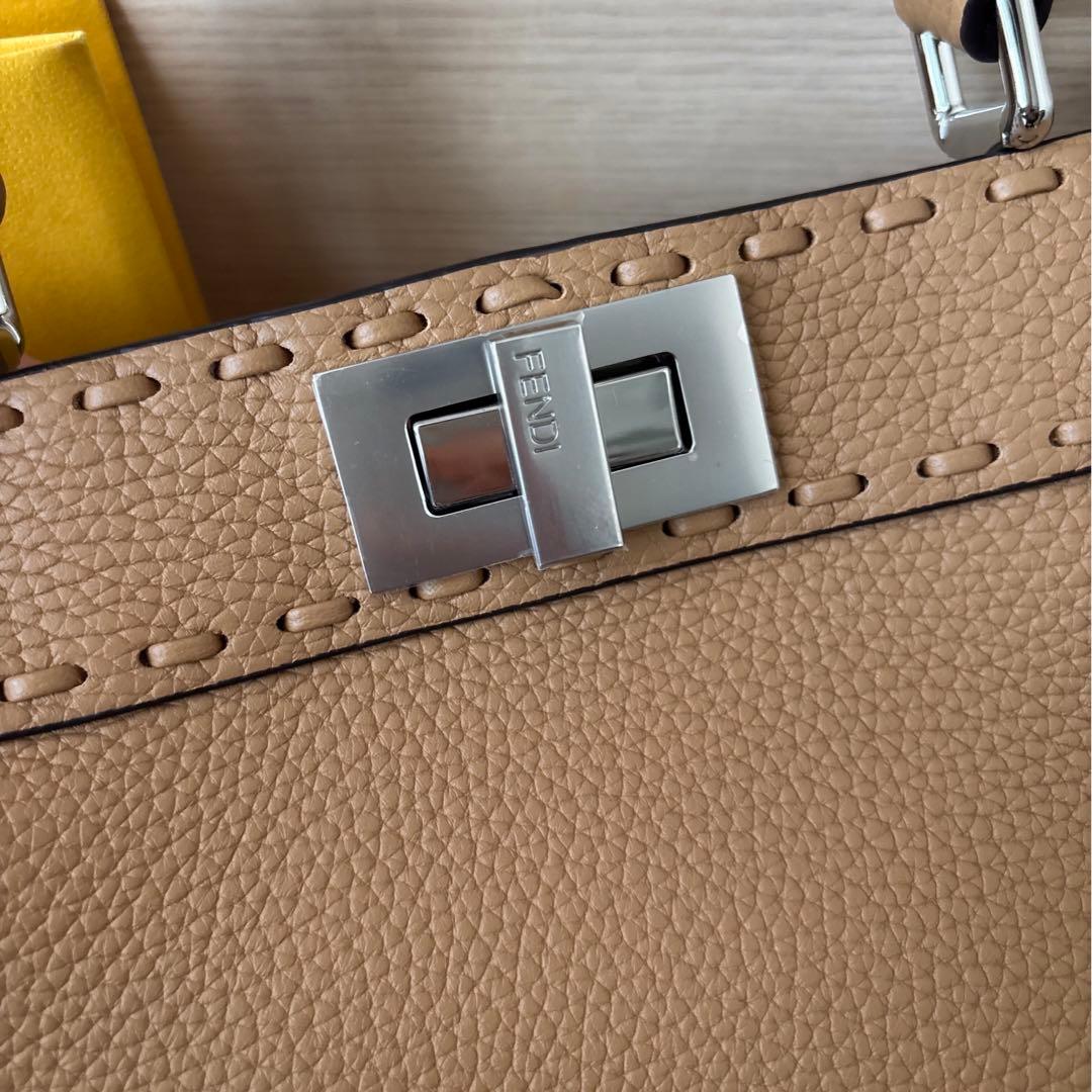 新品 フェンディ ISeeU セレリア ピーカブー スモール ブラウン