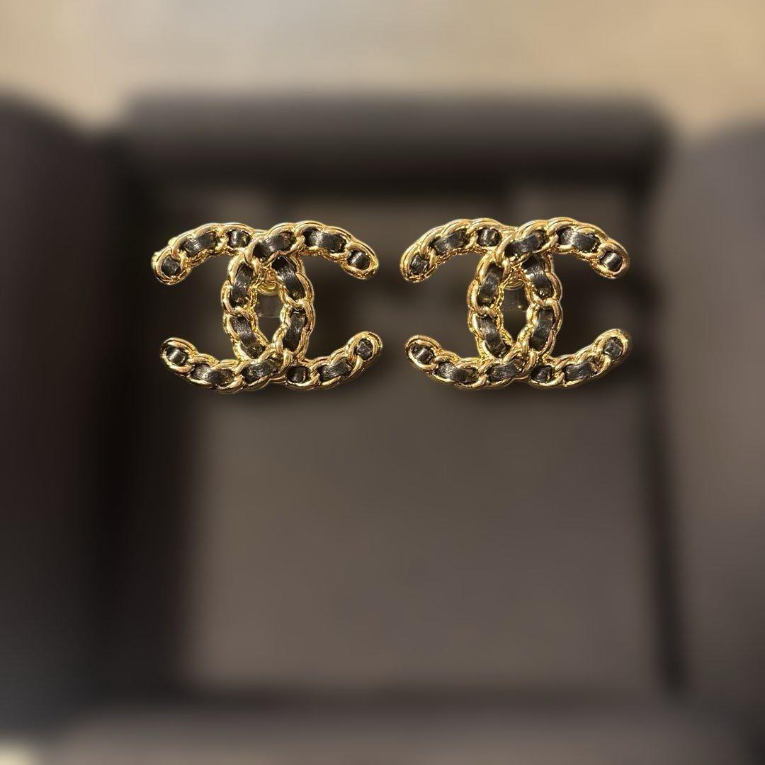 CHANEL CCピアス　ゴールド