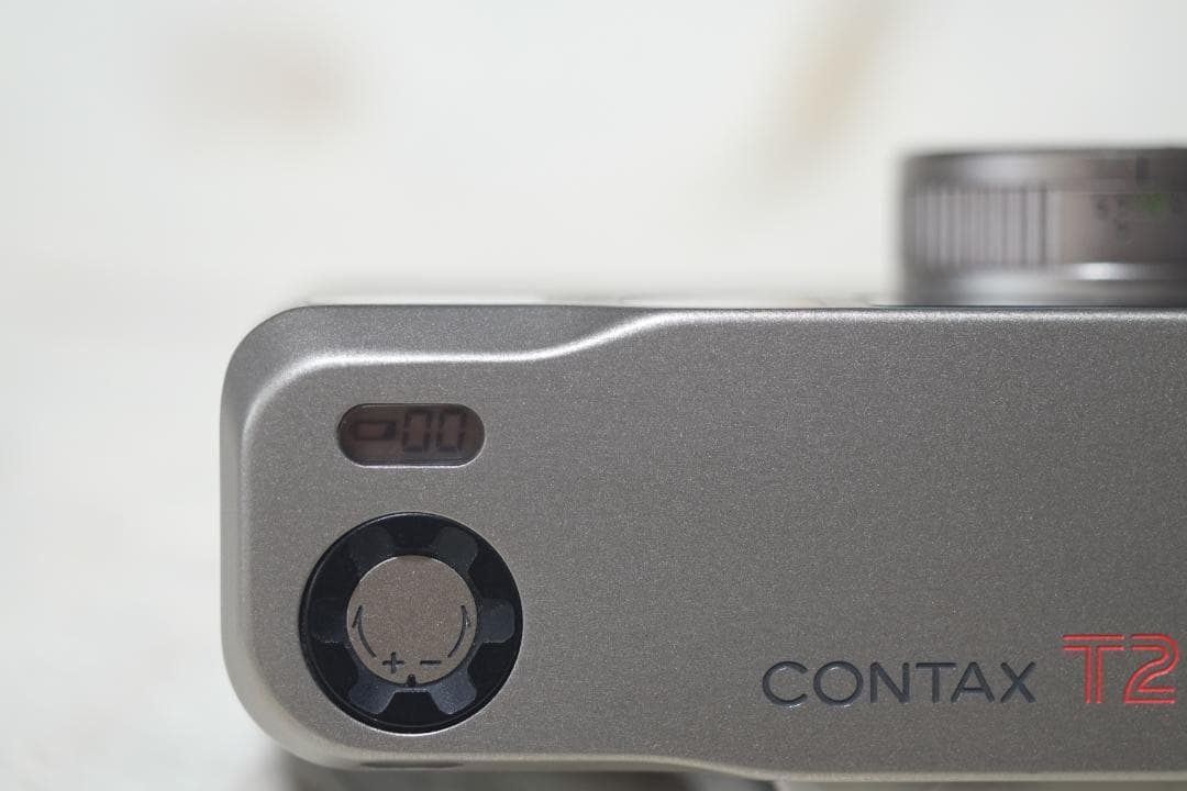 CONTAX T2 シルバー レンジファインダーカメラ