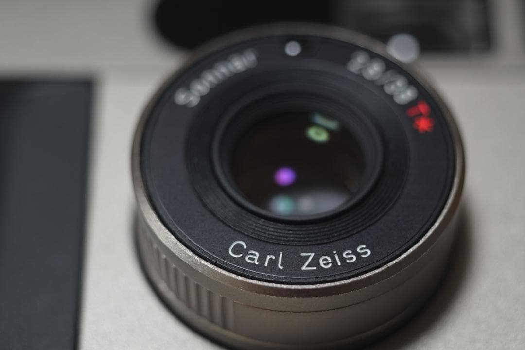 CONTAX T2 シルバー レンジファインダーカメラ