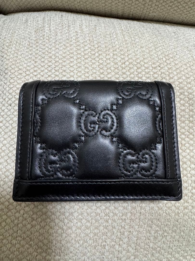 グッチ GGマトラッセ 折り財布 ブラック レザー