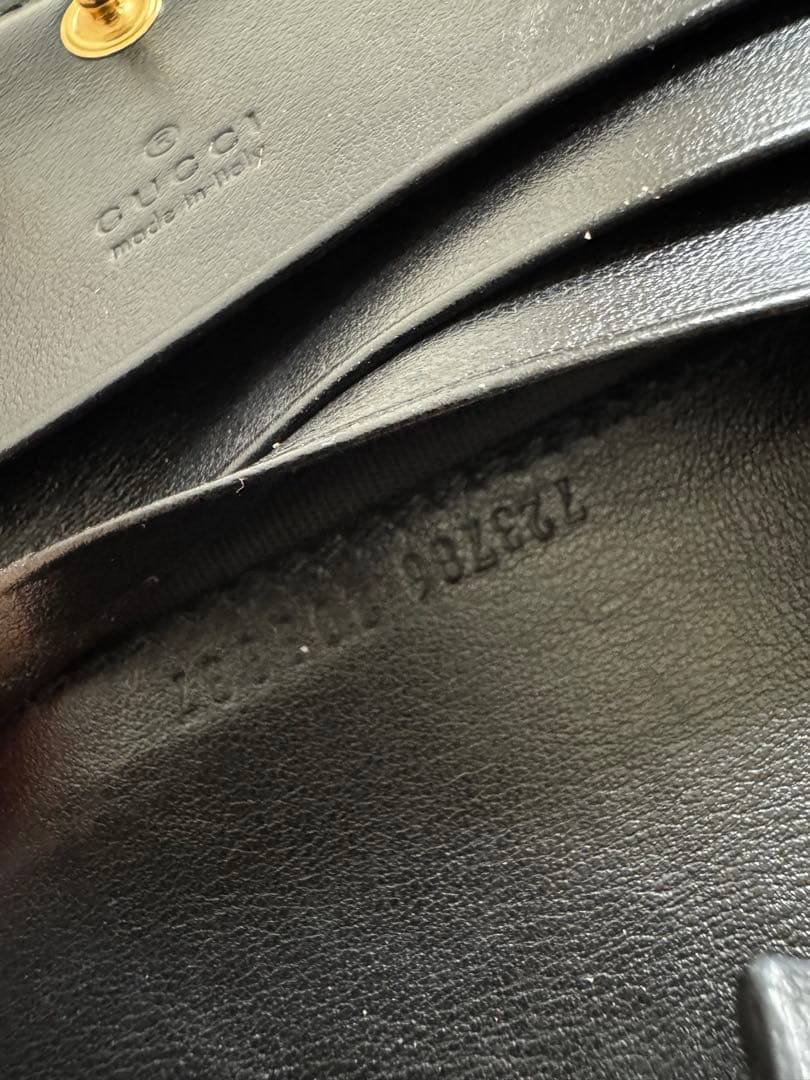 グッチ GGマトラッセ 折り財布 ブラック レザー