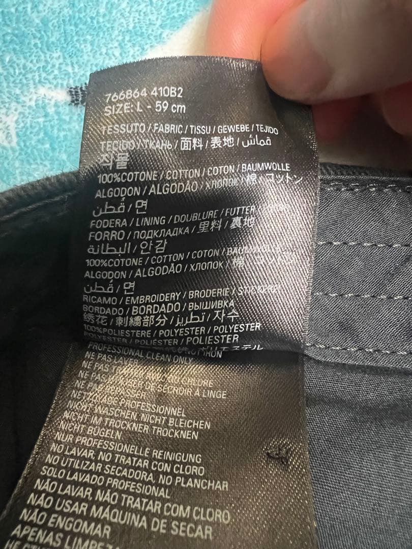 Balenciaga ダメージ加工 ベースボールキャップ ブラック