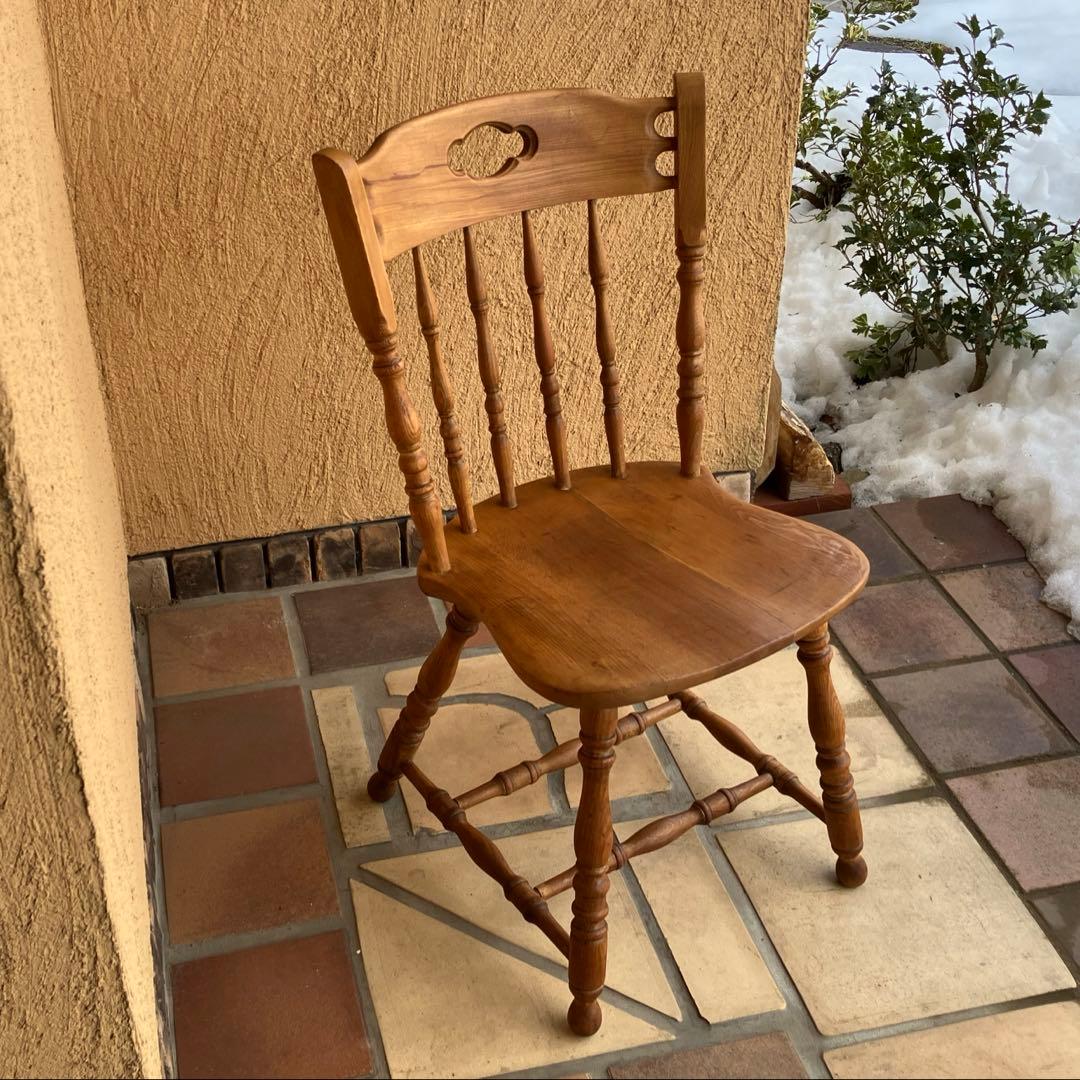 直*美様 昭和レトロな椅子 オシャレなデザインの 丈夫な木製美品です