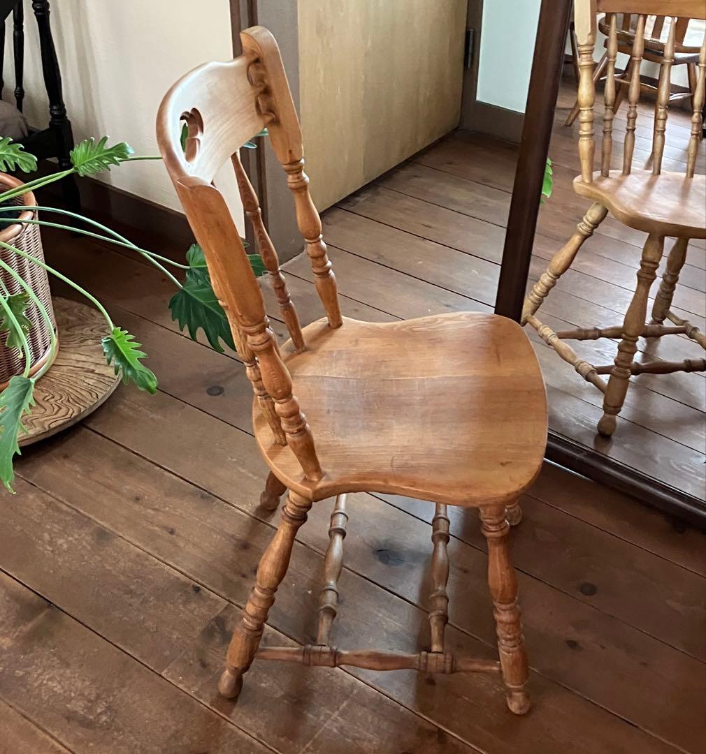 直*美様 昭和レトロな椅子 オシャレなデザインの 丈夫な木製美品です