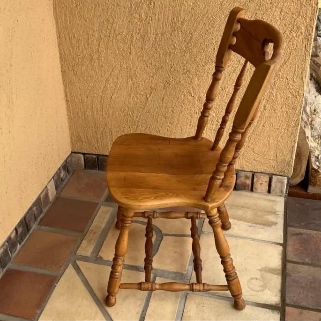 直*美様 昭和レトロな椅子 オシャレなデザインの 丈夫な木製美品です