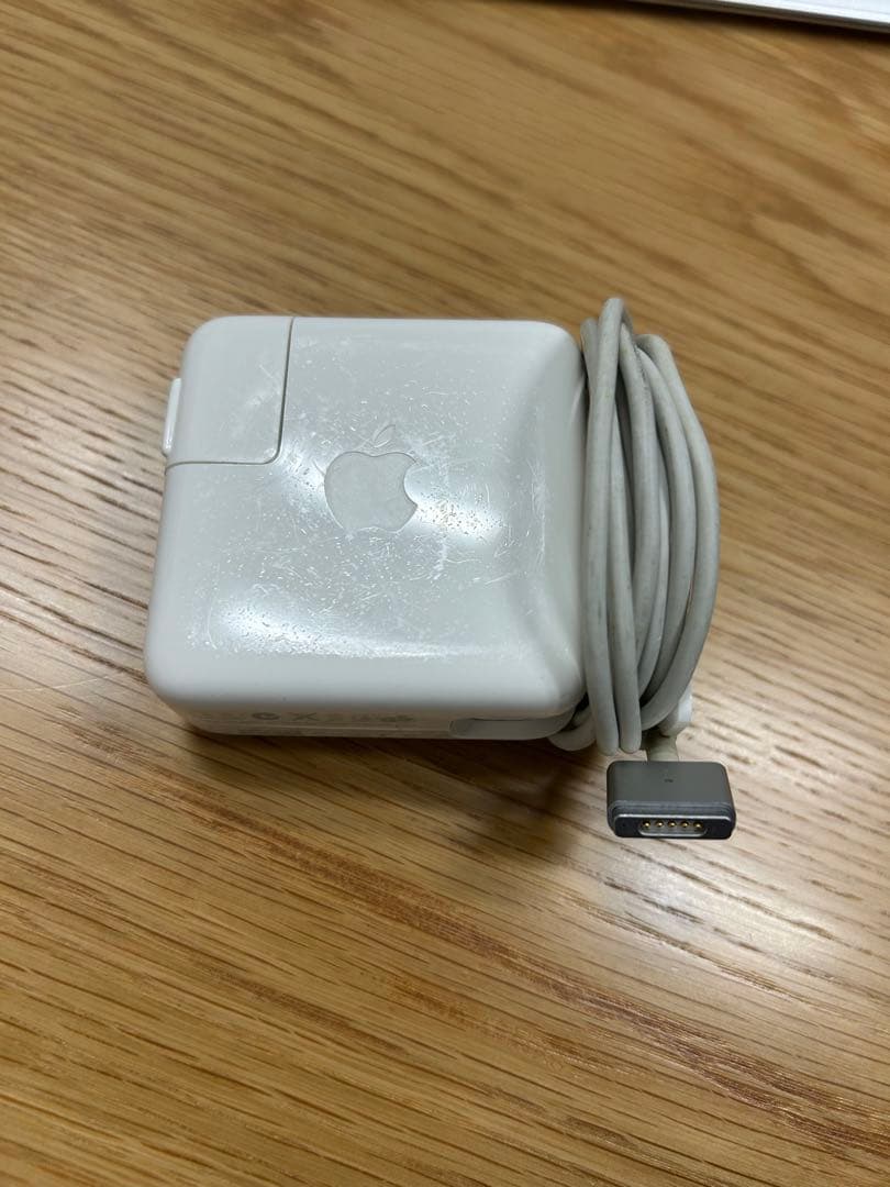 MacBook Air (2013) / 8GB / 128GB SSD ※中古