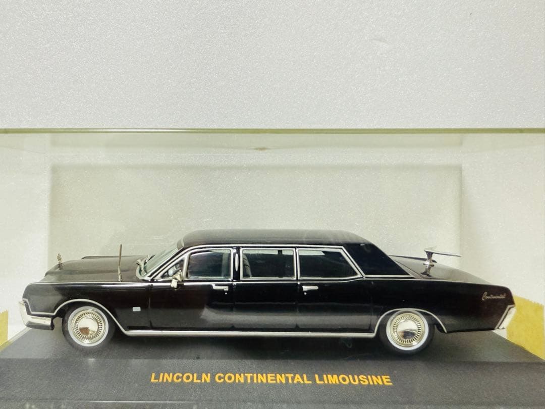 ixoイクソ/Lincolnリンカーン コンチネンタル Limoリモ 1/43