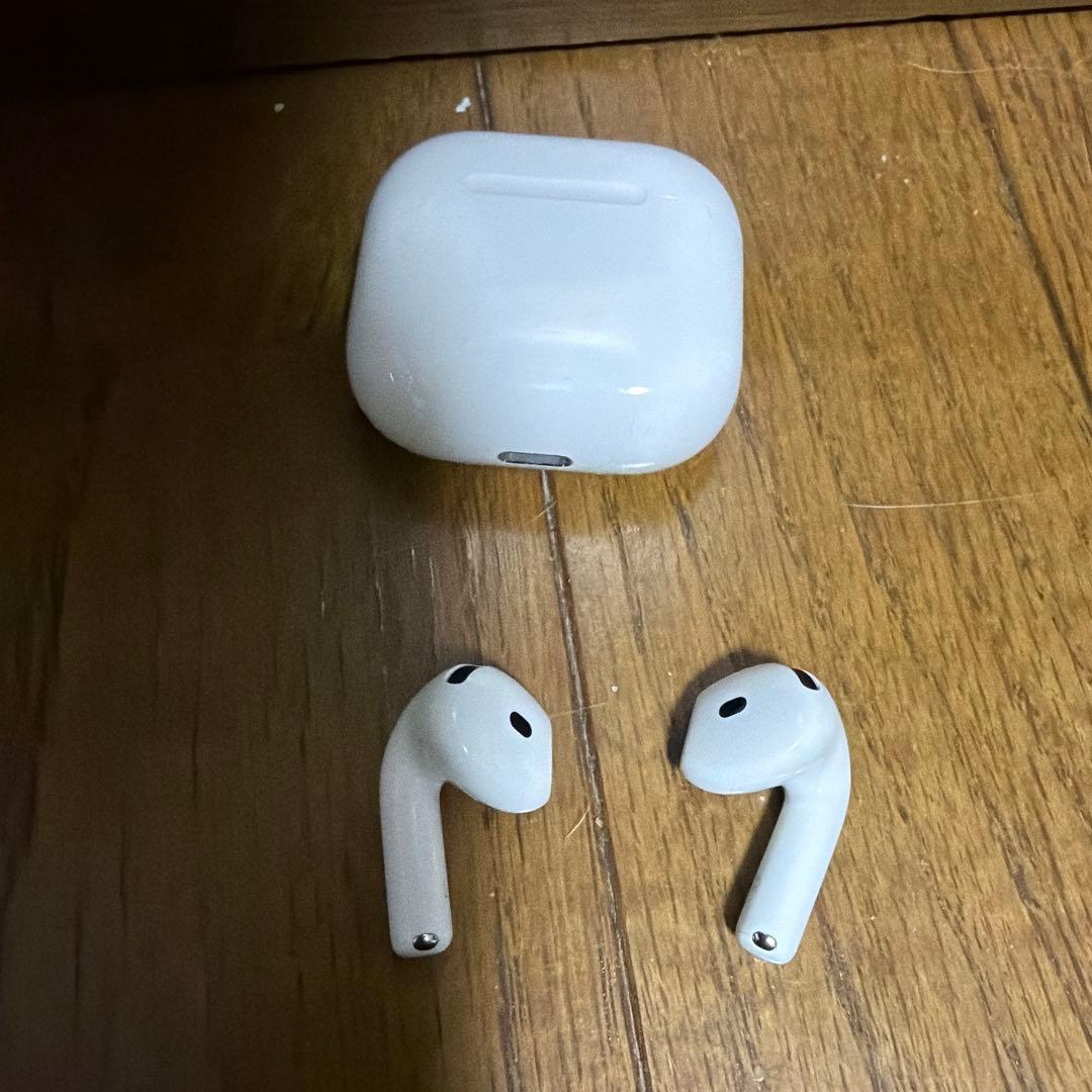 ワイヤレスイヤホン ホワイト 充電ケース付き