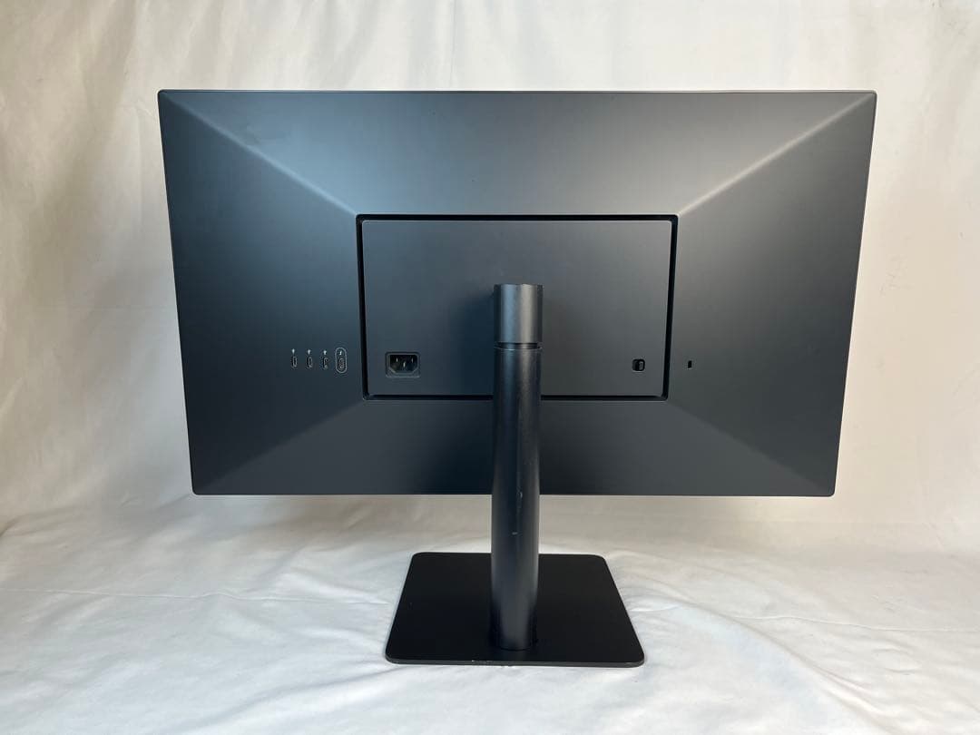 LG 27MD5KL 27インチモニターThunderbolt 3 Webカメラ