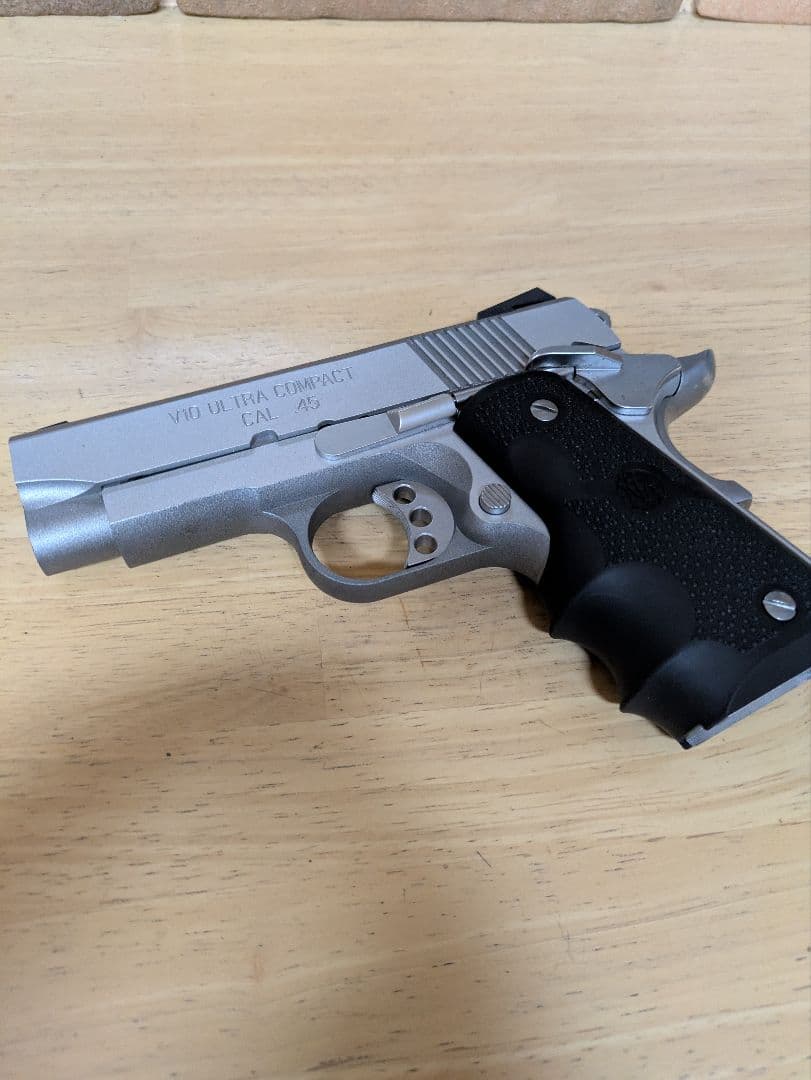 美品 訳あり 東京マルイV10 ウルトラコンパクト ガスガン トイガン