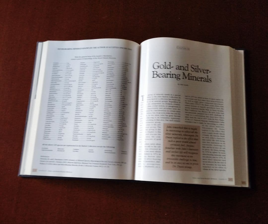 書 The F. John Barlow Mineral Collection