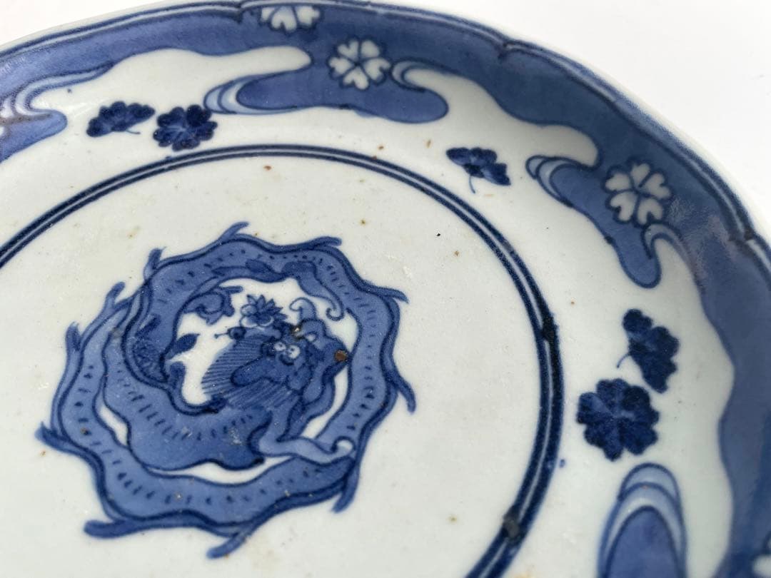 骨董　アンティーク　古伊万里　染付　流水桜　団龍文様　六寸皿　丸皿　輪花皿