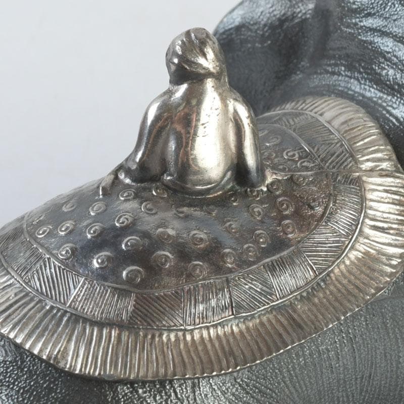 あんちん製　合金　象に人物　インク壷　蓋物　V　9307