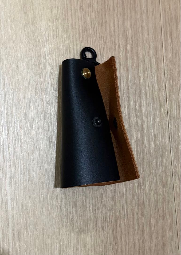 未使用に近い　マルニポーター ブラック レザー キーケース