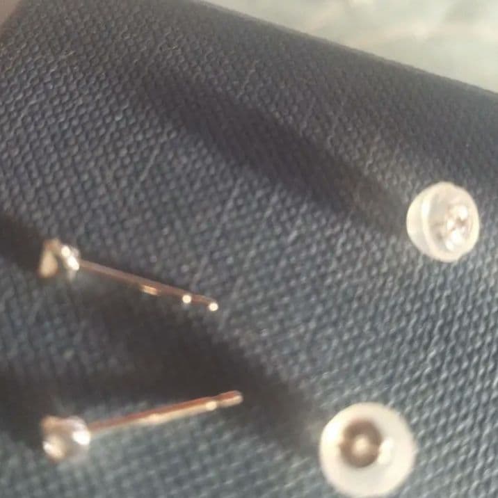 か*お様 0.01カラットダイアモンドスタッドピアス