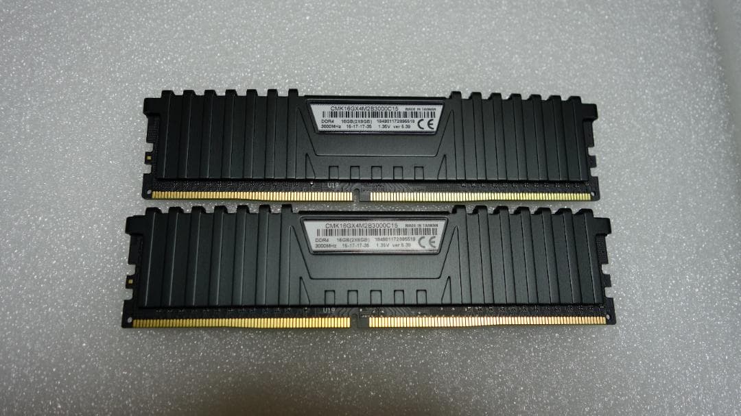 CORSAIR Vengeance LPX DDR4 メモリ 8GB×2枚