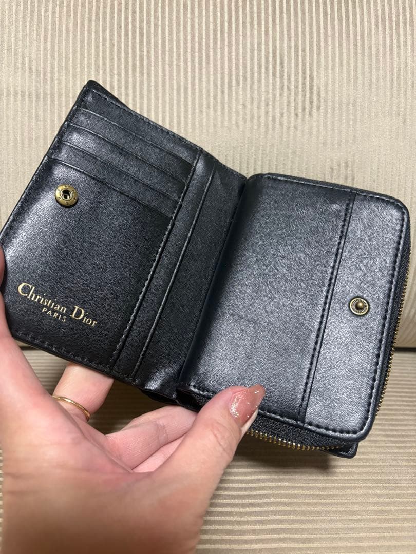 Dior ロゴ柄 二つ折り財布 ノーブランド