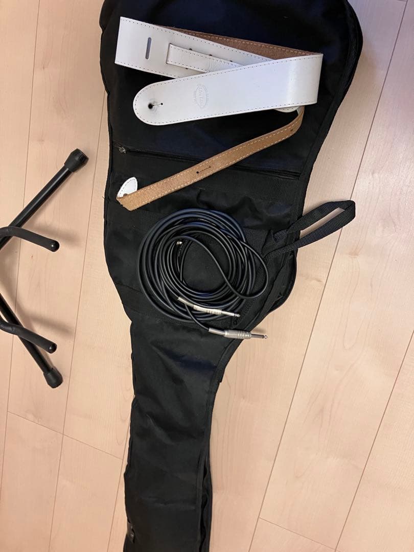 Grover Jackson■エレキベース■ナチュラル　ウッド