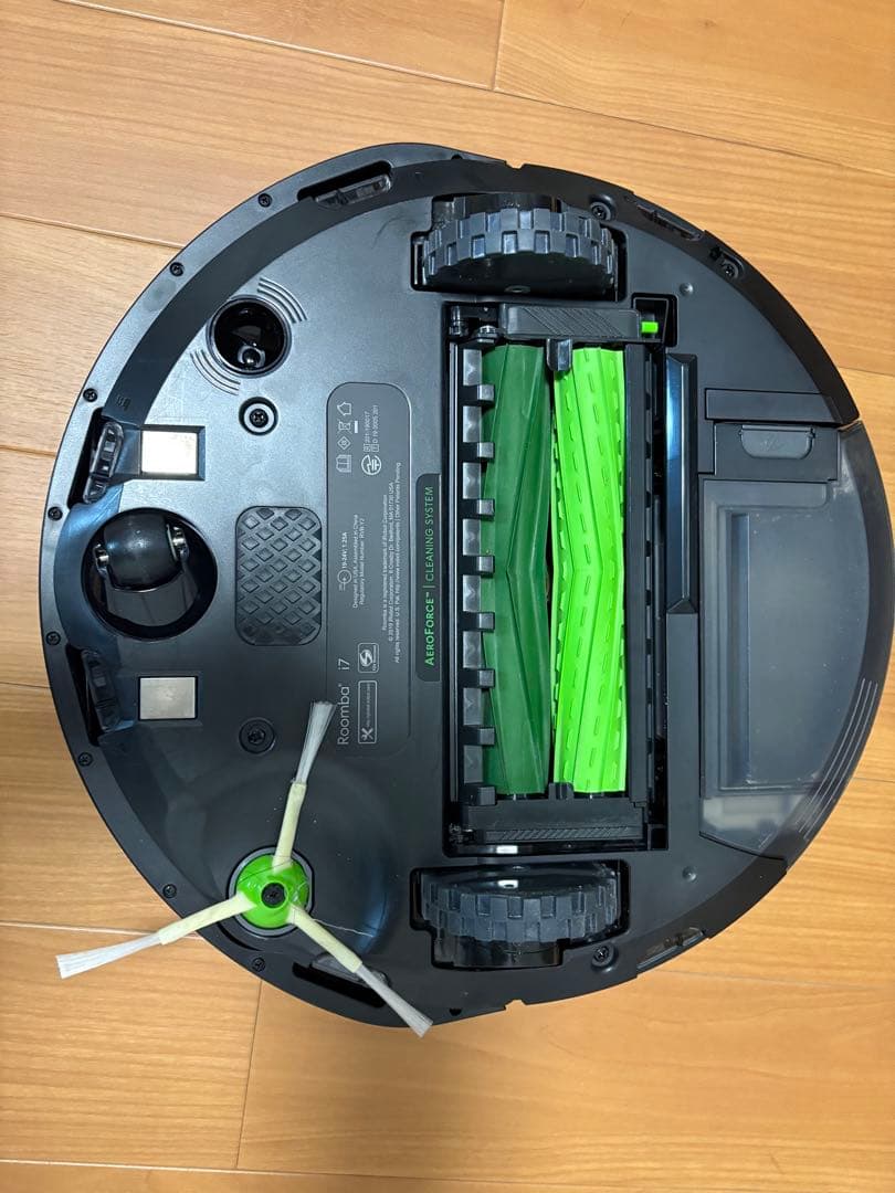 iRobot Roomba i7 本体