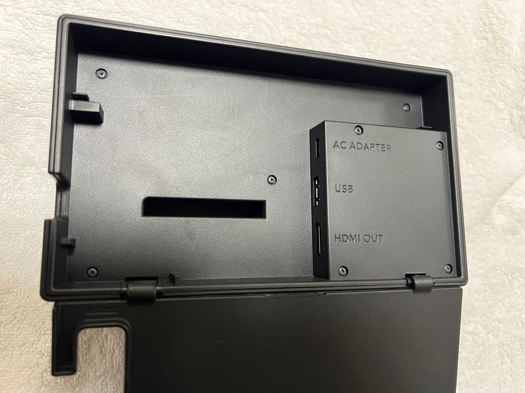 Nintendo Switch本体+ケース付