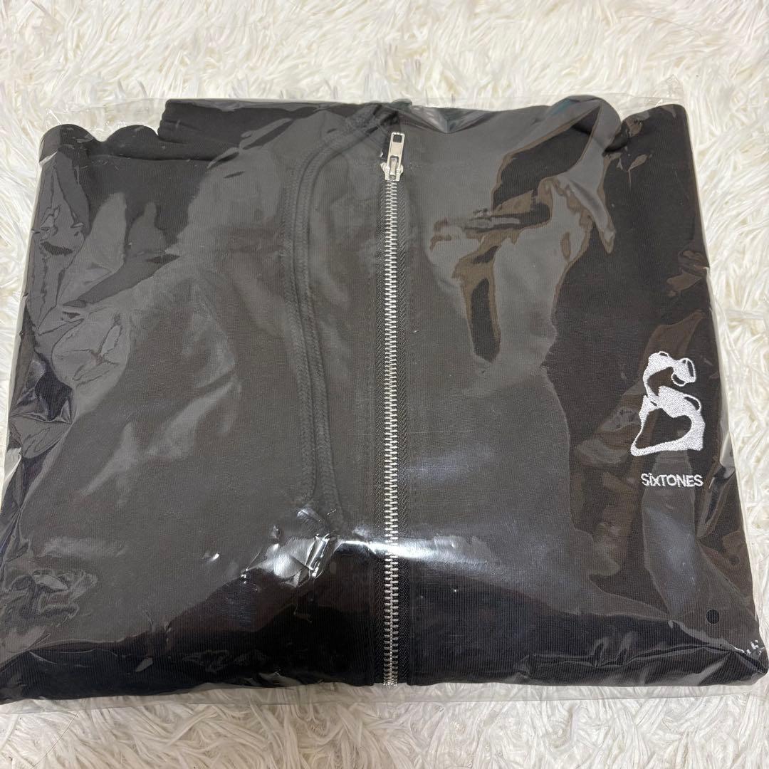 SixTONES MILESixTONESパーカー