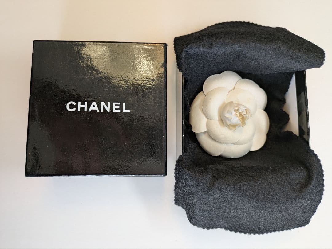 CHANEL シャネル　カメリア　コサージュブローチ