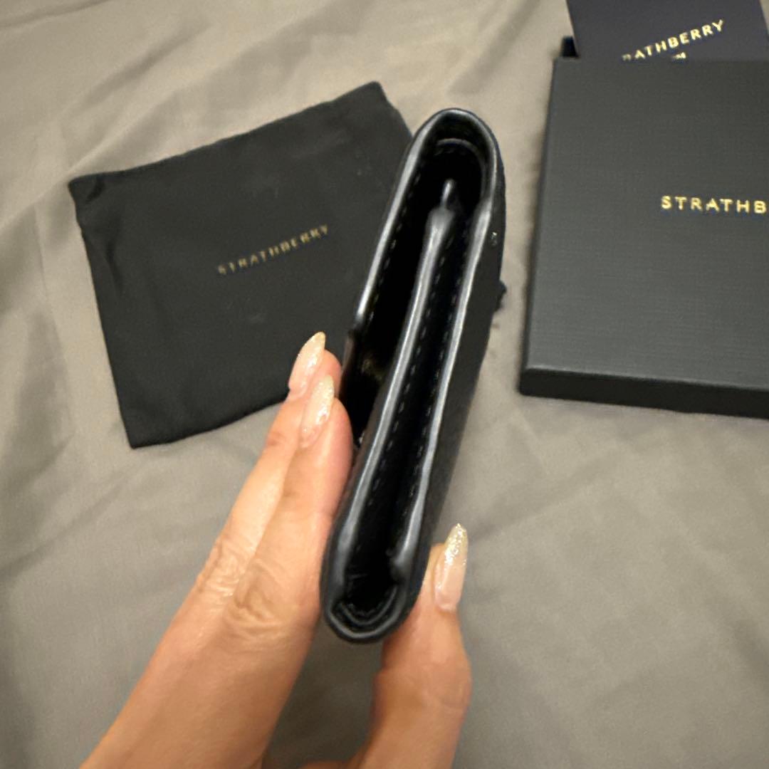 なこ様ご購入用★STRATHBERRY ブラック 二つ折り財布
