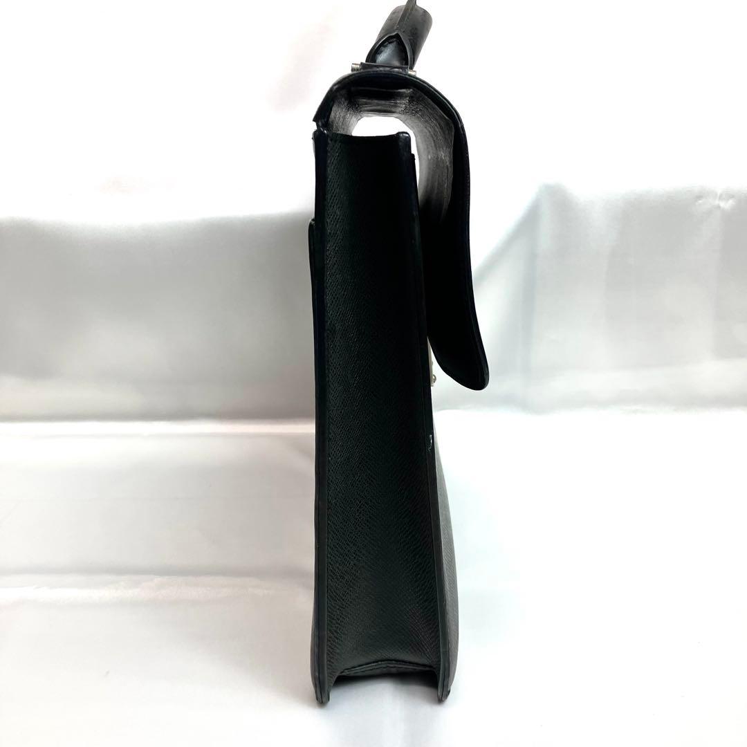 ルイヴィトン　タイガ　セルヴィエット　モスコバ　ブラック　A4 ブリーフケース