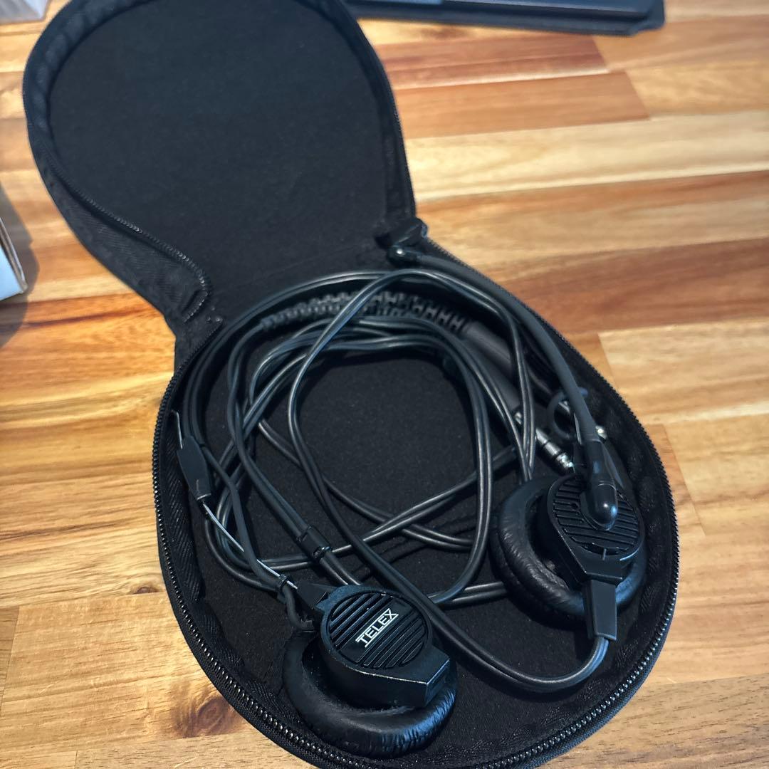 TELEX Airman 750 航空機ヘッドセット