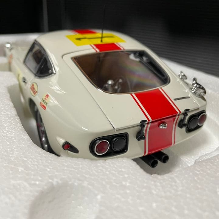 未展示品オートアート1/18トヨタ2000GT 24 HRS FUJI 1967