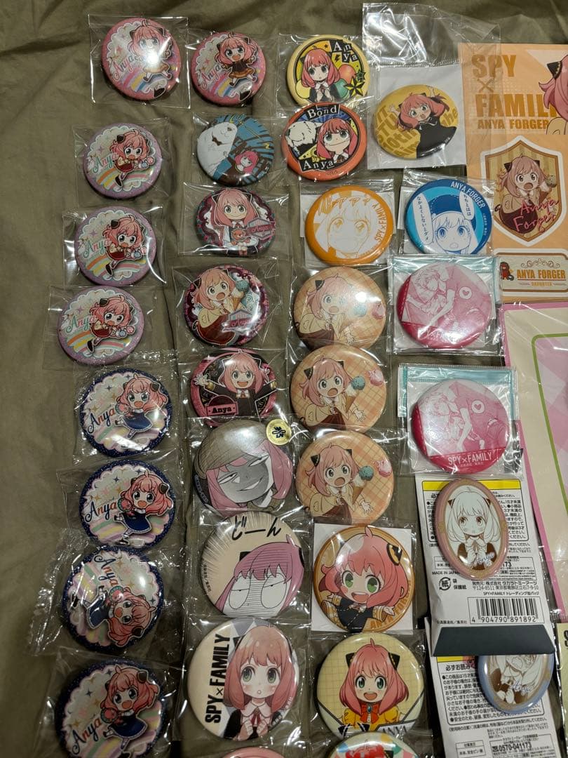 スパイファミリー アーニャ バッジ コレクション 大量セット