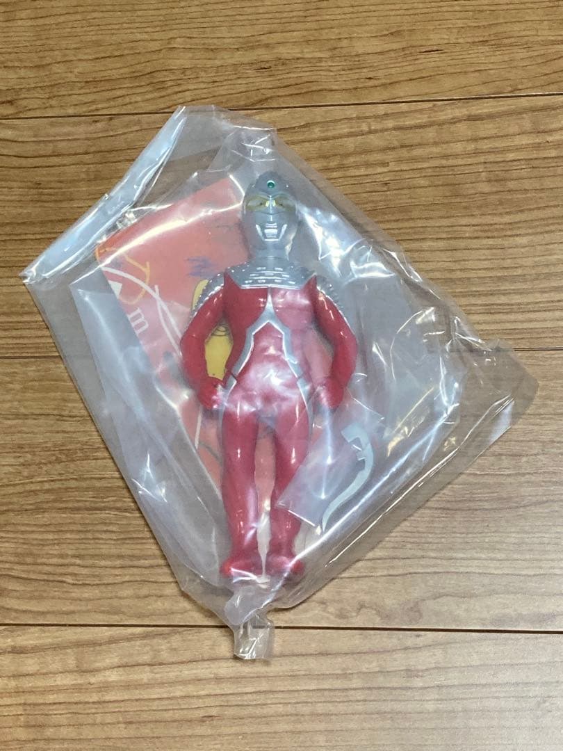 【ハンサムタロウエム】ウルトラセブン/墓場の画廊別注シルバーVer. ソフビ