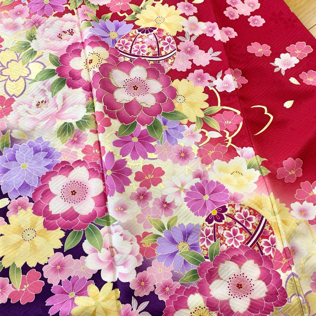 akmx193 正絹 振袖 　赤色 パールトーン加工 9号 花柄
