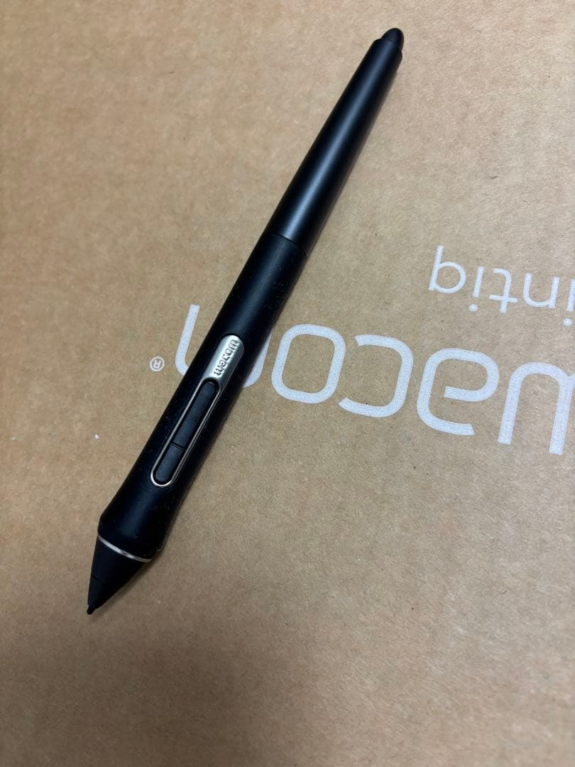 液タブ・ペンタブ Wacom Cintiq22 DTK-2260