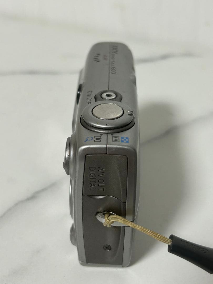 デジタルカメラ Canon IXY digital 600