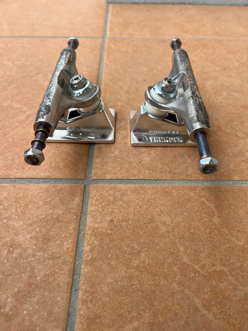 サンダートラック Thunder Trucks 145 チタン