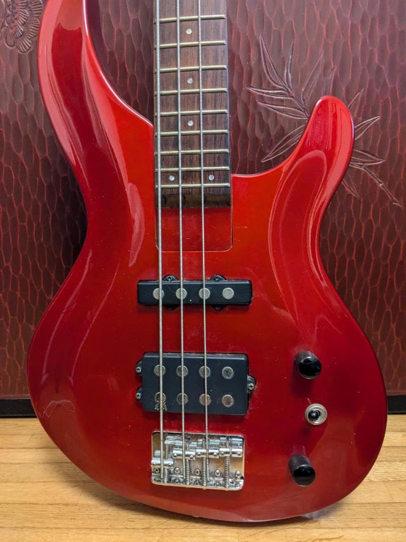 ariapro2 IGB エレキベース 赤　 と　RITTER ギターケース