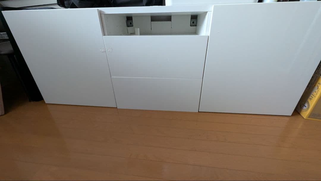 IKEA テレビ台　ホワイト