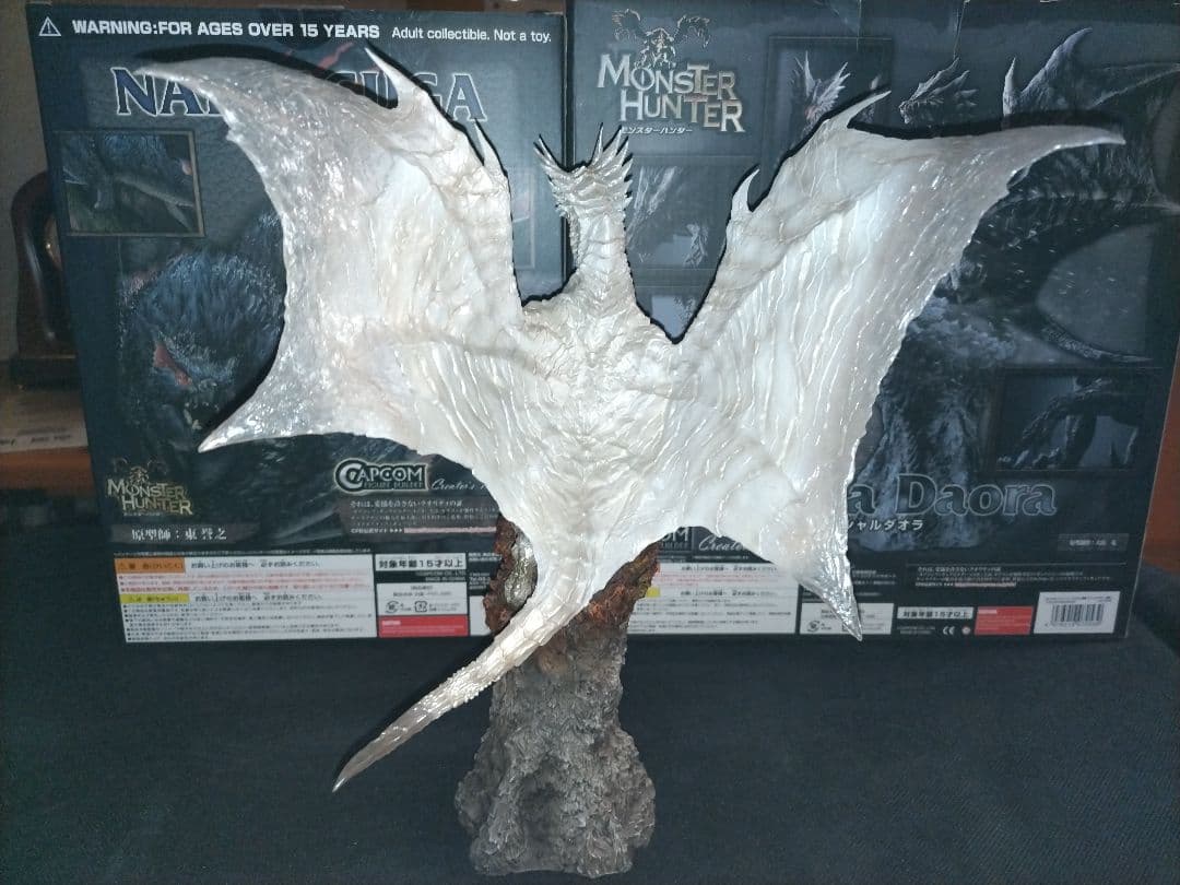 専用　クリエイターズモデル　クシャルダオラ脱皮