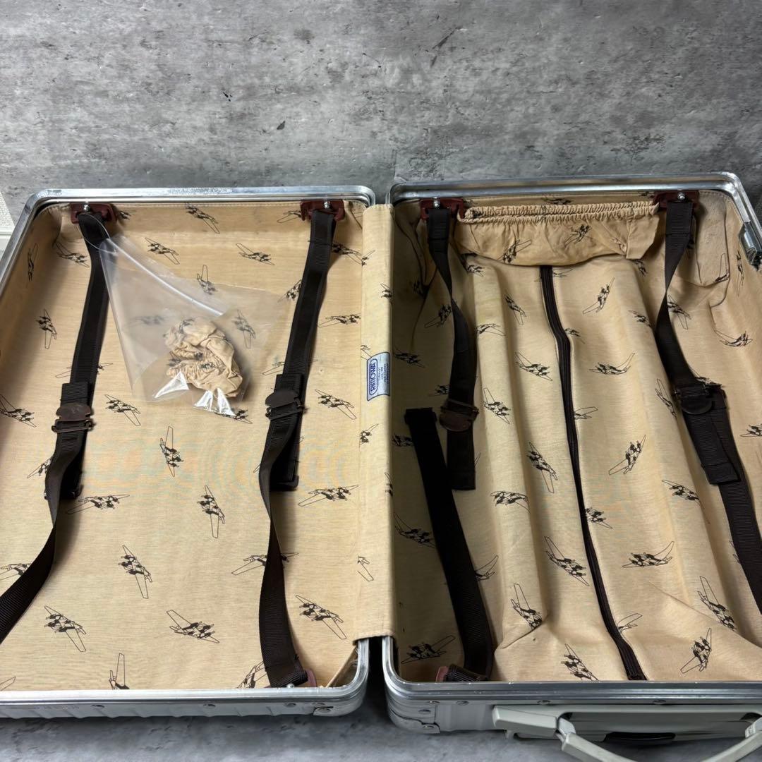 RIMOWA トパーズ 32L 2輪　機内持ち込み可 シルバー